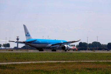PH-BHE KLM Royal Dutch Airlines Boeing 787-9 Dreamliner landing on Schiphol Amsterdam airport the Netherlands