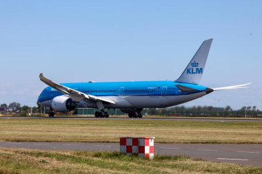 PH-BHO KLM Royal Dutch Airlines Boeing 787-9 Dreamliner departing from Amsterdam Schiphol Airport at Polderbaan in the Netherlands