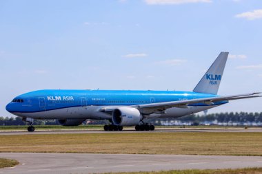 PH-BQM Boeing 777-200 KLM Asia  departing from Amsterdam Schiphol Airport at Polderbaan in the Netherlands