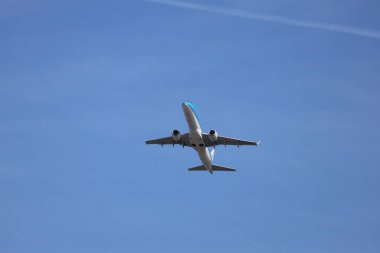 PH-EZB KLM Cityhopper Embraer ERJ-190STD  departing from Amsterdam Schiphol Airport at Aalsmeerbaan the Netherlands