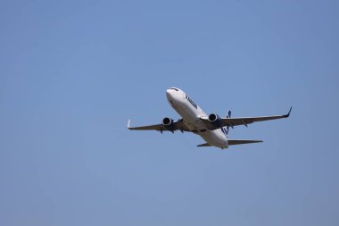YR-BGM TAROM Boeing 737-8H6 departing from Amsterdam Schiphol Airport at Aalsmeerbaan the Netherlands