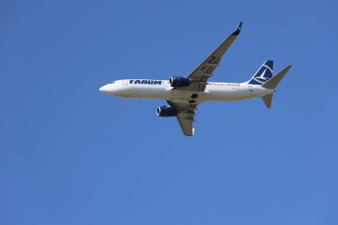 YR-BGM TAROM Boeing 737-8H6 departing from Amsterdam Schiphol Airport at Aalsmeerbaan the Netherlands