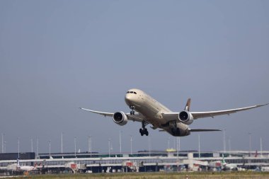 A6-BMI Etihad Airways Boeing 787-10 Dreamliner departing from Amsterdam Schiphol Airport at Aalsmeerbaan the Netherlands