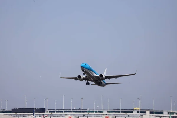 Bxf Klm Royal Dutch Airlines Boeing 737 8K2 Departing Amsterdam — стоковое фото