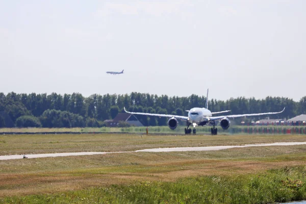 N506Dn Delta Air Lines Airbus A350 941 Departing Amsterdam Schiphol — Stok fotoğraf