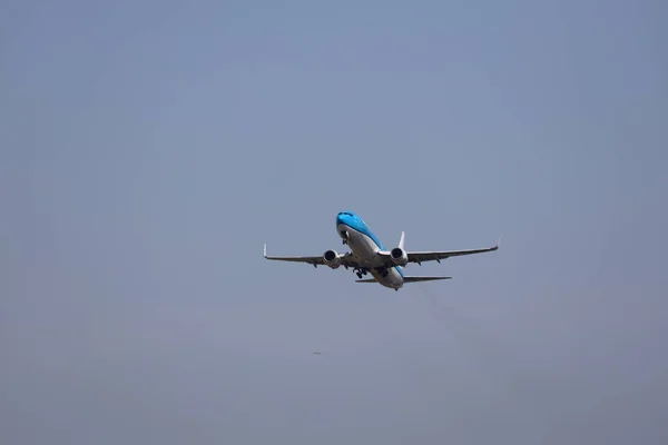 Bxr Klm Royal Dutch Airlines Boeing 737 9K2 Departing Amsterdam — Foto de Stock