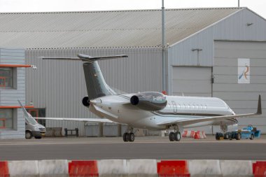 D-AIRG - Embraer Miras 650E - Hava Hamburg Rotterdam 'ın apronunda Lahey Havaalanı Hollanda