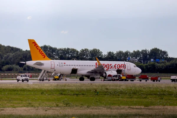 Ncu Pegasus Airbus A320 251N Delantal Rotterdam Hague Airport Países —  Fotos de Stock