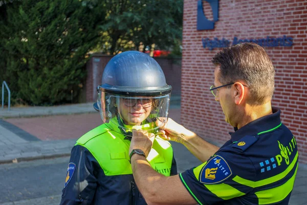 Bambini Vestiti Agente Polizia Speciale 112 Dag Nieuwerkerk Aan Den — Foto Stock