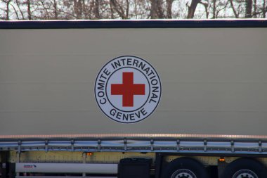 Afrika 'ya gidecek kamyonlar Kızıl Haç organizasyonunu desteklemek için yola çıktı.