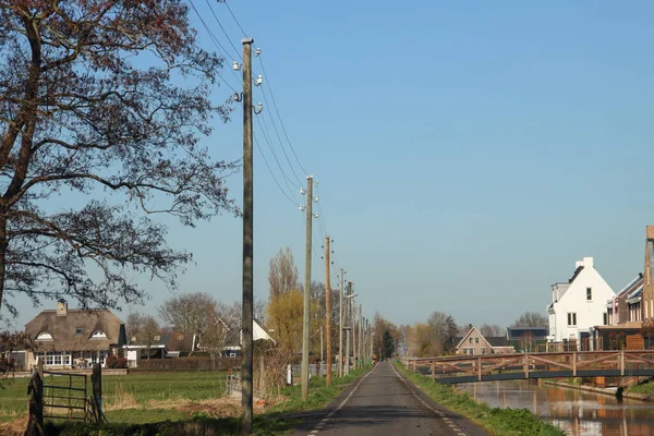 Zuidplas的Vierde Tochtweg的Zuidplaspolder的电线杆 — 图库照片
