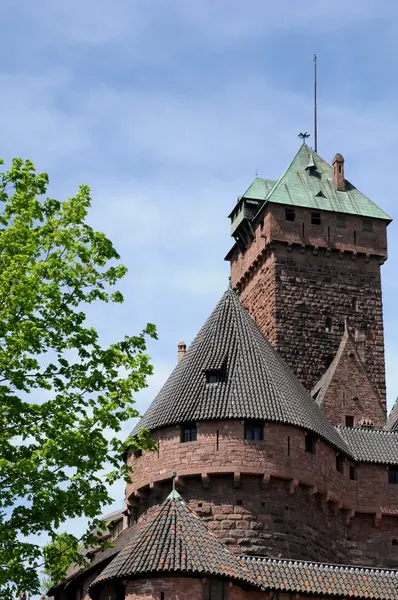 Frankrike, haut koenigsbourg slott i alsace — Stockfoto