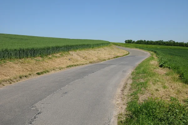 Frankreich, eine Landstraße in Morainvilliers — Stockfoto