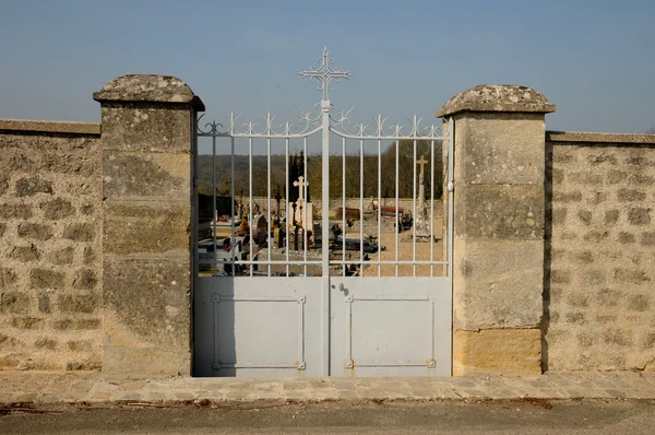 法国的瓦尔 d cherence 公墓瓦兹 — 图库照片