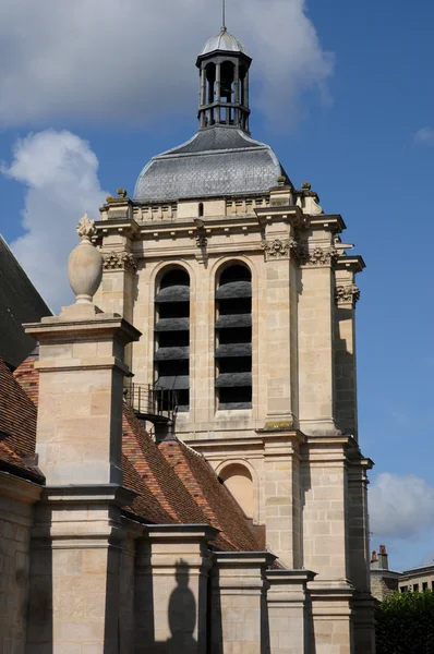 Франція, церква Нотр-Дам в місті Pontoise — стокове фото