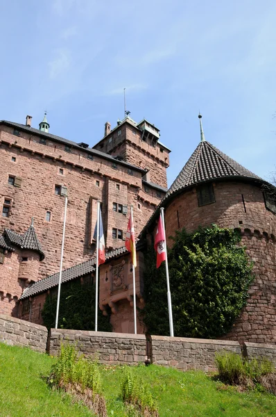 Francia, Haut Koenigsbourg castillo en Alsacia — Foto de Stock
