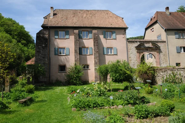 Francia, la abadía romana de Murbach en Alsacia — Foto de Stock