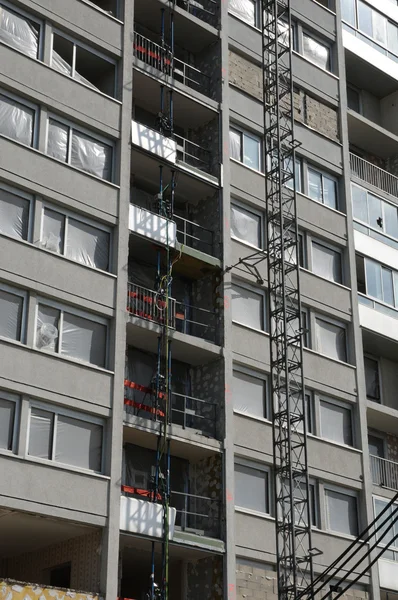 Old building before demolition in Les Mureaux — Stock Photo, Image