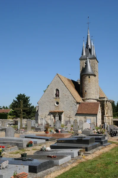 Frankrike, kyrkan saint georges av richebourg — Stockfoto