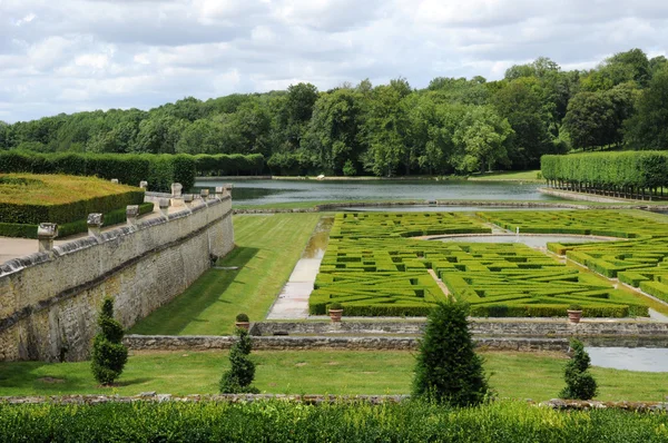 Francia, Jardín formal francés en el Domaine de Villarceaux —  Fotos de Stock