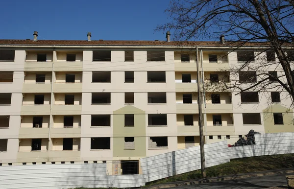 Antico edificio prima della demolizione a Les Mureaux — Foto Stock