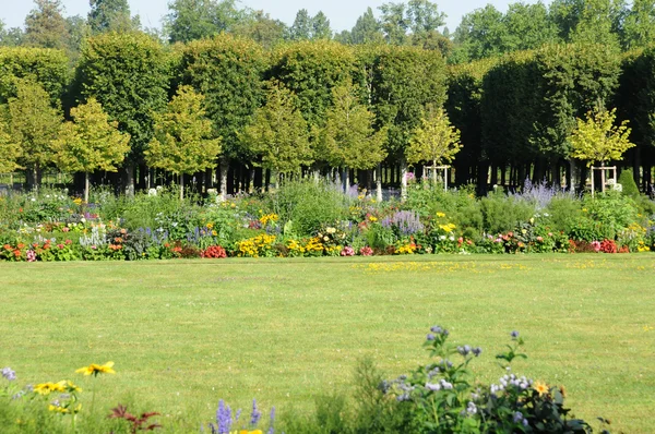 Francia, el jardín del castillo de Rambouillet en Les Yvelines — Foto de Stock