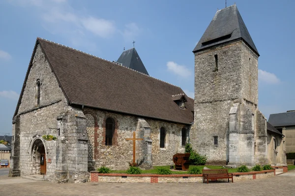 Франция, историческая церковь Шарлеваля в l Eure — стоковое фото