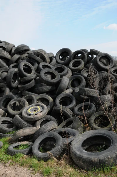 A pile of waste tires in Arthies in Ile de France — Stock Photo, Image