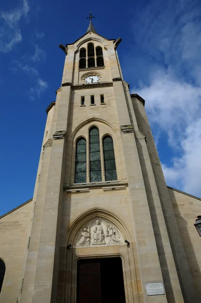 Francia, iglesia San Pedro, San Pablo en Les Mureaux —  Fotos de Stock