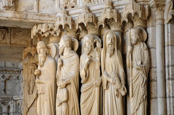 Cathedral of Chartres, statues on the porch — Stock Photo, Image