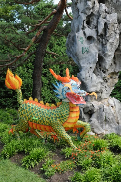 Canadá, dragón de papel en el Jardín Botánico de Montreal — Foto de Stock