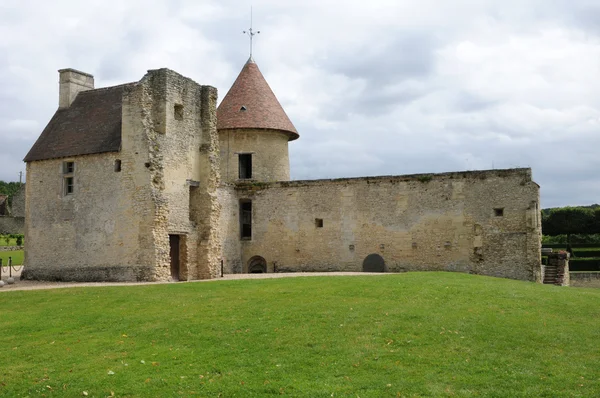 文艺复兴时期的城堡在 domaine de villarceaux — 图库照片
