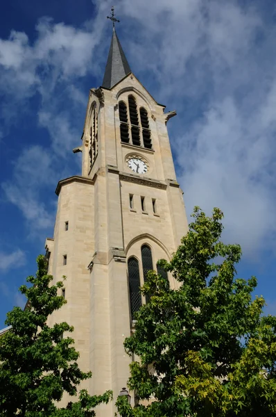 Francia, iglesia San Pedro, San Pablo en Les Mureaux —  Fotos de Stock