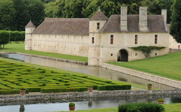 Castelo renascentista no Domaine de Villarceaux — Fotografia de Stock