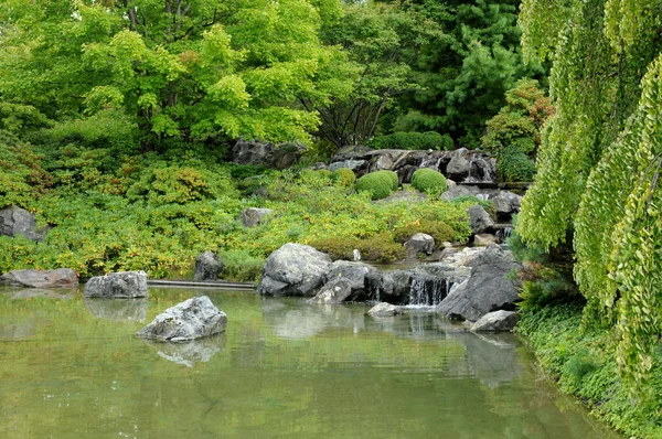 カナダ、モントリオール植物園庭で ja 語よりガーデン — ストック写真