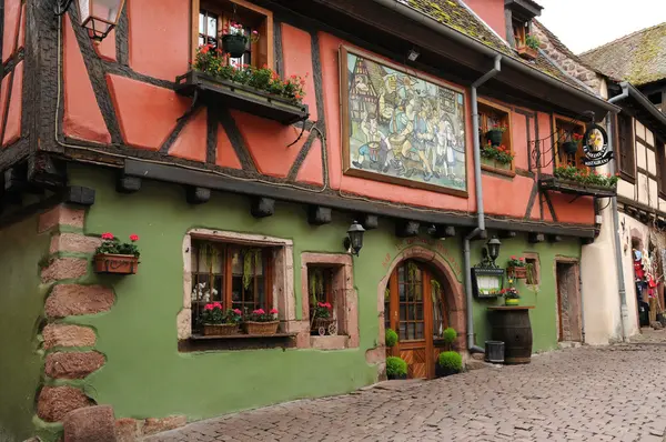 A pequena aldeia de Riquewihr na Alsácia — Fotografia de Stock