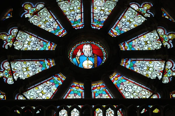 Франция, церковь Овер-сюр-Уаз — стоковое фото
