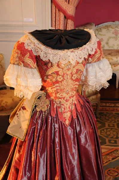Sukienka z XVIII wieku w zamku villarceaux — Zdjęcie stockowe