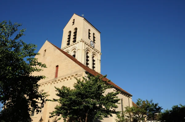 Γαλλία, η εκκλησία της verneuil sur Σηκουάνα — Φωτογραφία Αρχείου