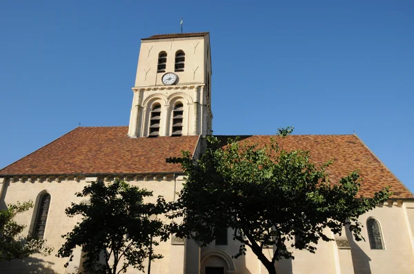 Francie, církev verneuil sur Seine — Stock fotografie