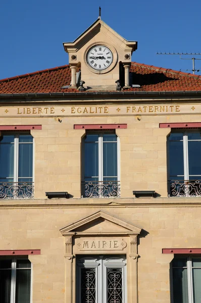 Ile de France, the city hall of Verneuil Sur Seine — Stock Photo, Image