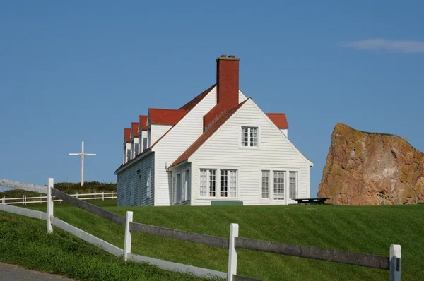 Quebec, the village of Perce in Gaspesie — Stock Photo, Image