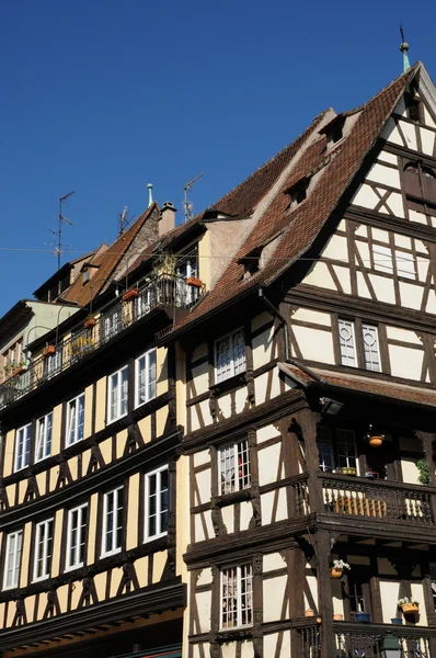 Alsace, gamla och historiska distriktet i strasbourg — Stockfoto