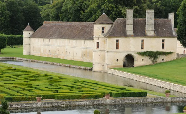 Castillo renacentista en el Domaine de Villarceaux —  Fotos de Stock