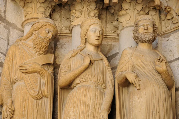 Cathedral of Chartres, statues on the porch — Stock Photo, Image