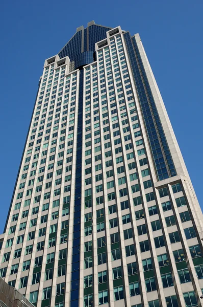 Canadá, un edificio moderno Montreal —  Fotos de Stock