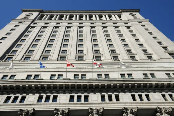 Kanada, słońce życia budynku w Montrealu — Zdjęcie stockowe