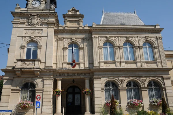 France, the city hall of Meulan — Stock Photo, Image