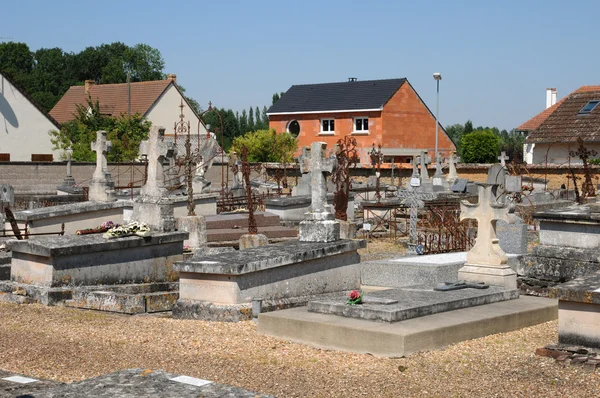 Il cimitero di Pierres a Eure et Loir — Foto Stock