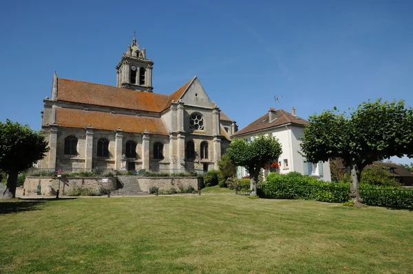 Ile de France, стара церква Epiais Сумах — стокове фото